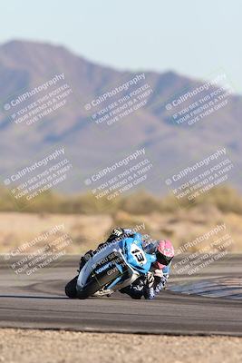 media/Dec-07-2025-CVMA (Sun) [[3e7d2de5dc]]/Race 16-Formula Middleweight/